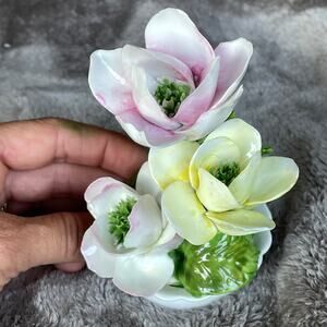 Vintage Radnor Bone China Floral Figurine Roses Flower England Handmade DAMAGE